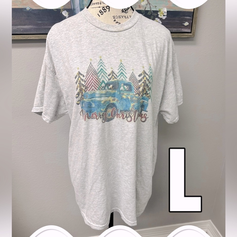 Christmas tshirt. Size large.
